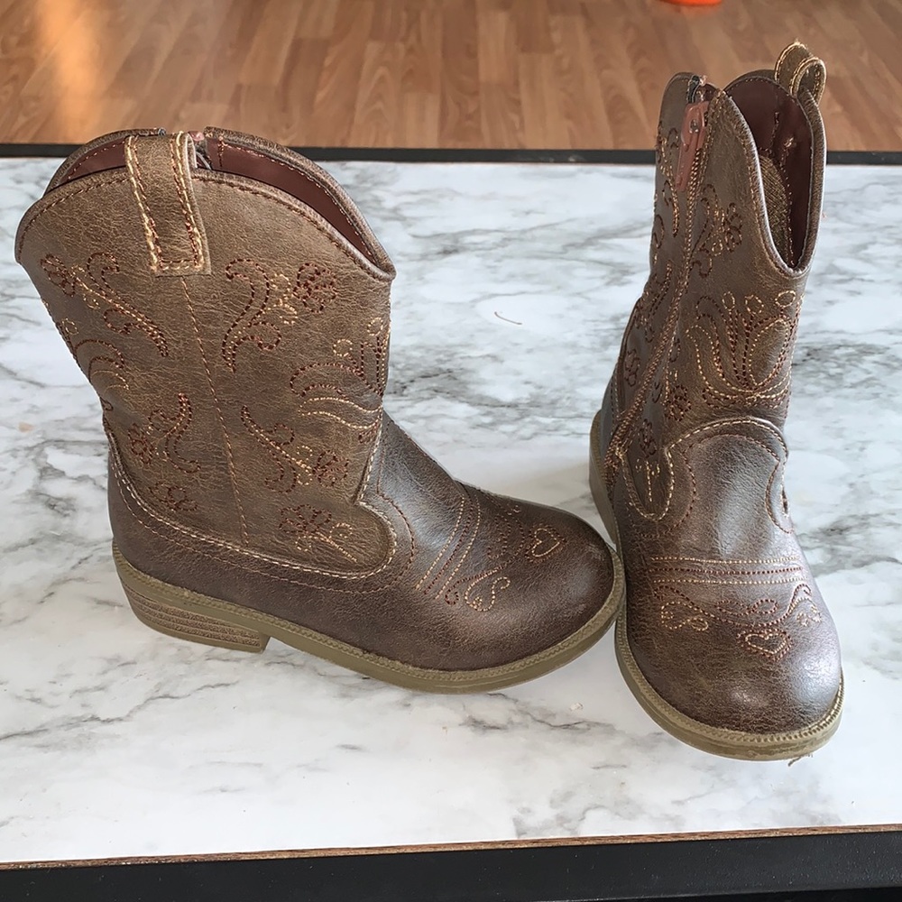 Girl cowboy boots